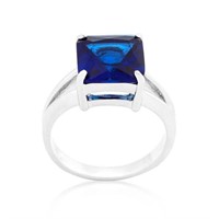 Elegant Princess 5.50ct Sapphire Solitaire Ring