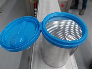 Pallet Plastic 502 Can Lids with Scoop