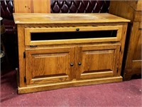 WOODEN TV STAND (46" X 20" X 28")