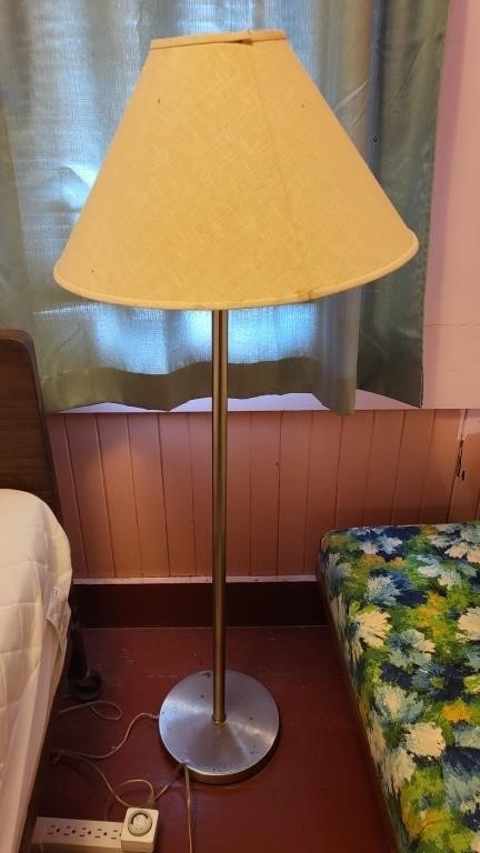 48" Floor lamp