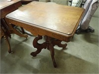 Antique Parlor Table- 28"Wx19"Dx28"H