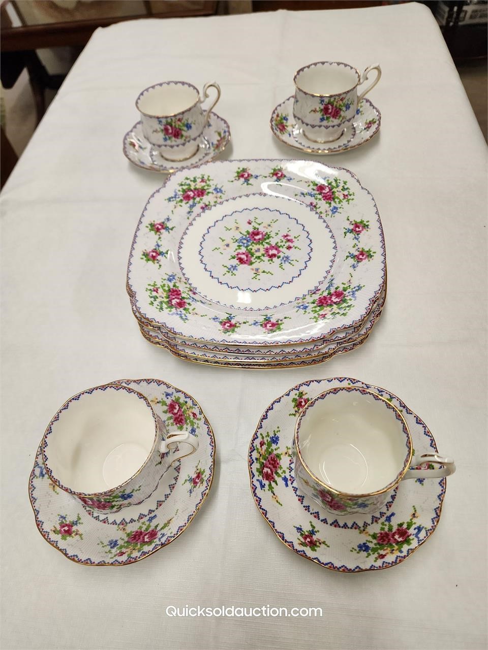 R.A. Petit Point 4 Dinner Plates, 4 Cups & 4 Sauce