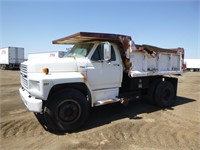 1987 Ford F700 S/A Dump Truck