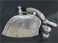 Portuguese 830 silver dustpan with .830 clad brush