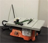 Miniature table top table saw - 4 inch Mighty
