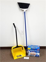 Jumbo Debris Pan, Broom, Trash Bags (No Ship)