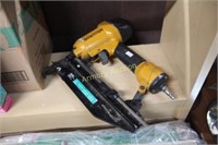 BOSTITCH NAIL GUN