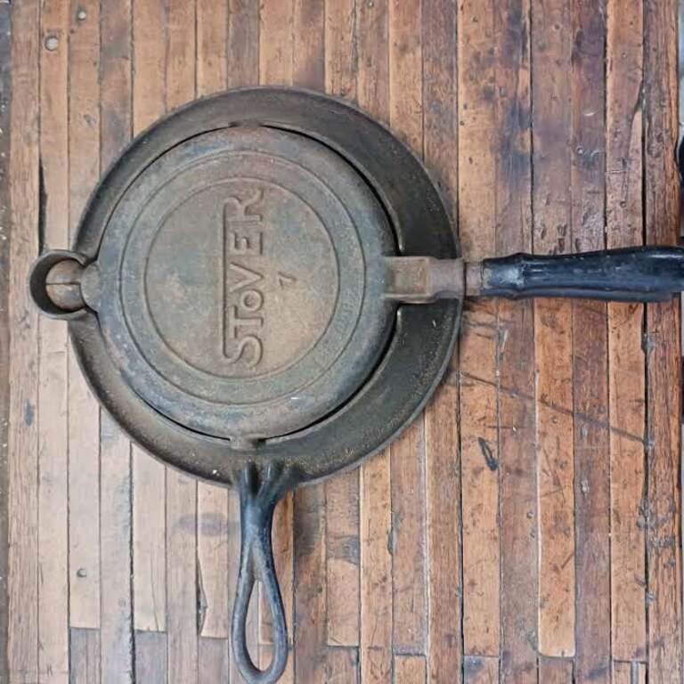 Cast iron stove top waffle iron - Stover