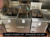 LOT, (2) DEAN GAS DEEP FRYERS (ONE IS FUCTIONING,