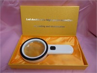 L E D Double Lens High Grade Magnifier