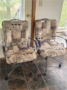 2 ROLLING PATIO CHAIRS,