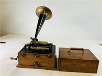 Edison Suitcase Standard Phonograph