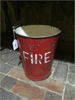 GALVAIZED VINTAGE RED FIRE BUCKET