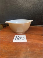 VTG Pyrex 1.5 pt Cinderella mixing bowl brown