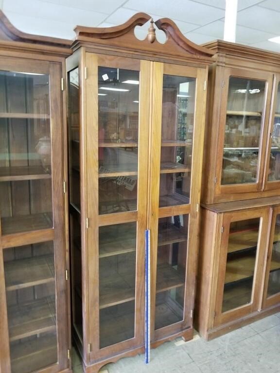 AMANA MADE 2 DOOR WALNUT CHINA CABINET