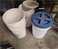 EMPTY PLASTIC BUCKETS