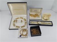 QTY. GOLD TONE FASHION JEWELLERY & WATCHES