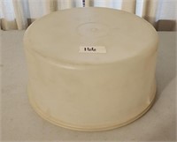 Vintage Tupperware Cake Container