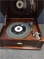 CROSBY RECORD PLAYER