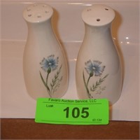 VINTAGE BLUE CORNFLOWER S & P SHAKERS