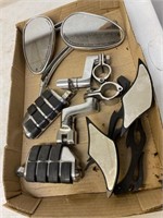 Harley Davidson mirrors and foot pegs