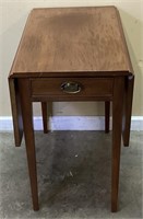 VTG. DROP LEAF SINGLE DRAWER END TABLE