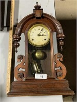 Vintage 8-day mantel clock