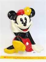 Disney Minnie Mouse cookie jar by Treasure Craft