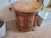 Small Round Table 20" Diameter  21" tall