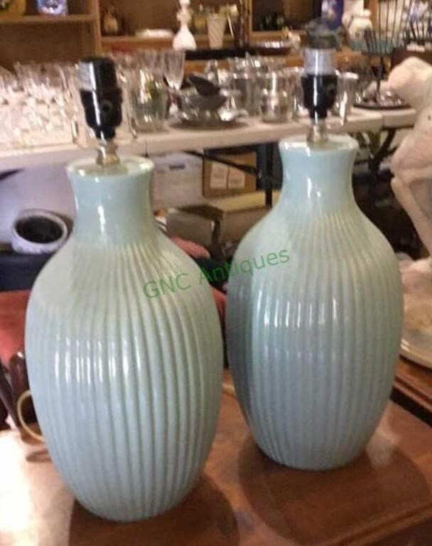 Matching pair of gray ribbed ceramic table lamps -