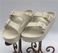 New Mia Slip On Sandals Sz 7 Cream Color