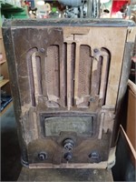 Wood tube radio