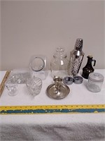 Group of assorted glassware