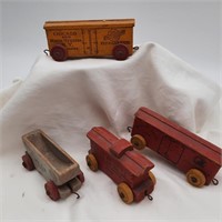 4 Antique Wooden TraIn Cars - Mid-Western