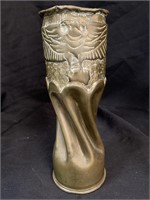 9.25 “ WWII TRENCH ART AMMO SHELL VASE W/ EAGLE