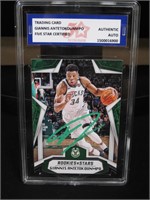 2019-20 PANINI GIANNIS ANTETOKOUNMPO AUTO