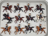12) ANTIQUE LEAD PAINTED SOLDIERS