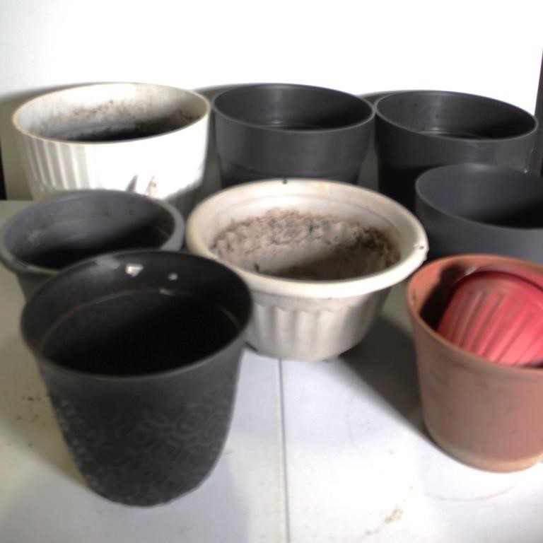 Garden pots (9)