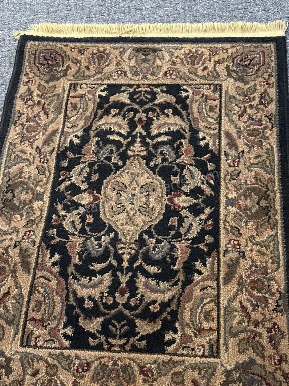 Carpet 3’ 5” x 2’ 3”Polypropylene