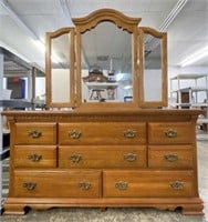 Vaughan Bassett 8 Drawer Dresser w/ Mirror