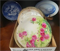 (10) Decorative & Souvenir Plates