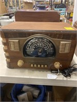 Zenith 1941,Automatic tuning radio in working
