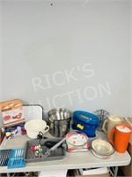 assorted kitchenware