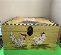 LARGER WOOD BOX WITH CHICKEN DECOR