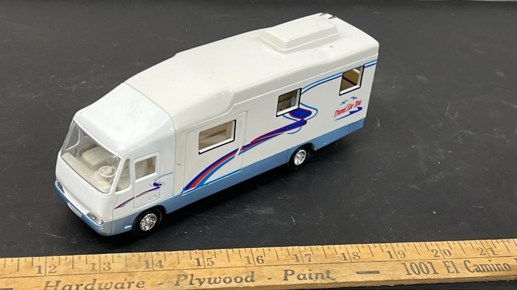 1/43 scale Motorhome