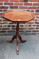 Octogon Mahg. Duncan Phyfe style Table