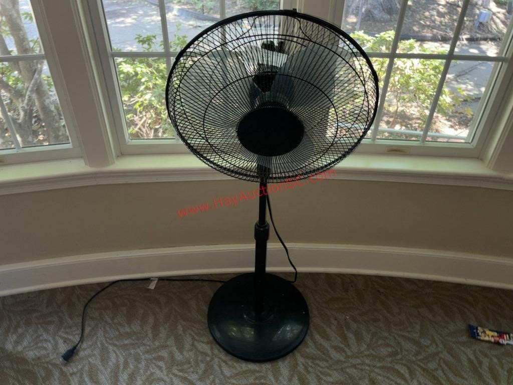 LOT - FLOOR FAN & AIR PURIFIER