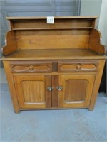 Walnut Cupboard w/ Gingerbread Top (43x46")