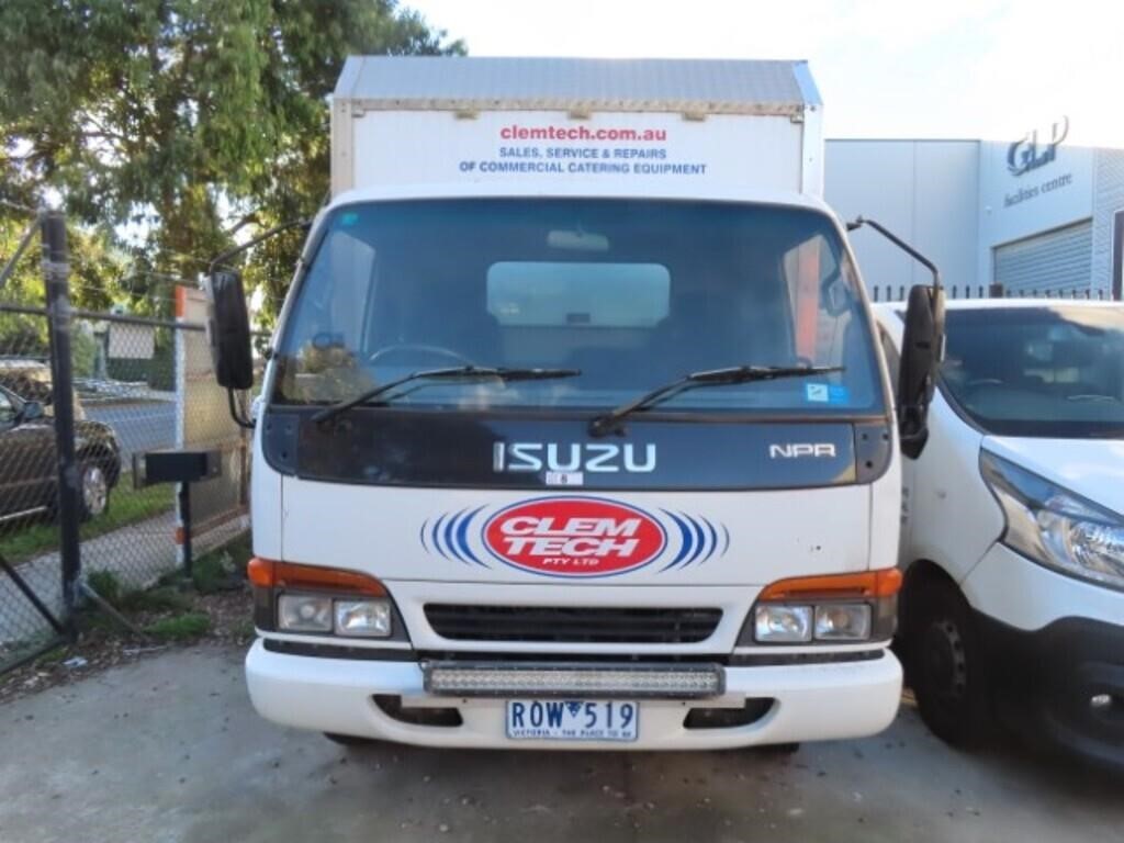 2002 Isuzu NPR 200 truck with Tailgate