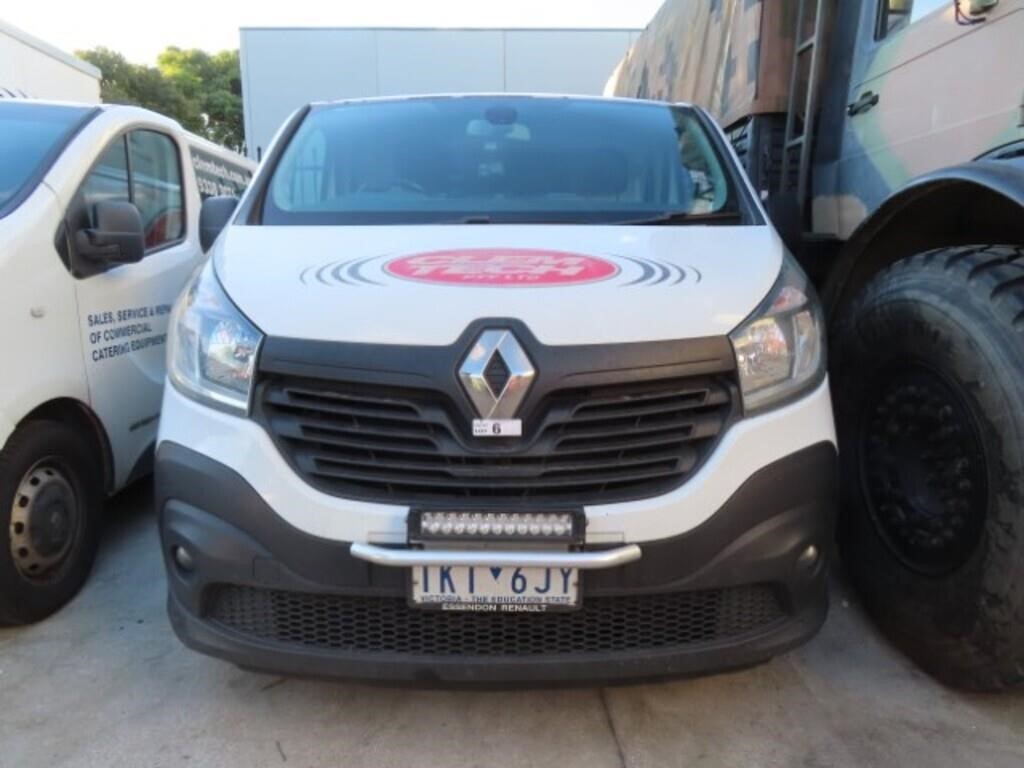 11/2016 Renault Trafic DCi140 diesel 5 door van